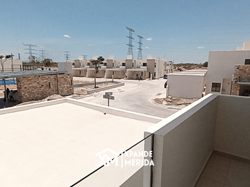 CASA EN VENTA AL PONIENTE DE MERIDA