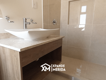 CASA EN VENTA AL PONIENTE DE MERIDA
