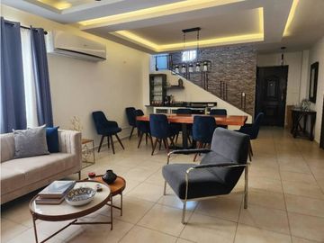 VENTA DE CASA EN SAN ANTONIO
