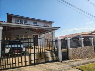 VENTA DE CASA EN SAN ANTONIO