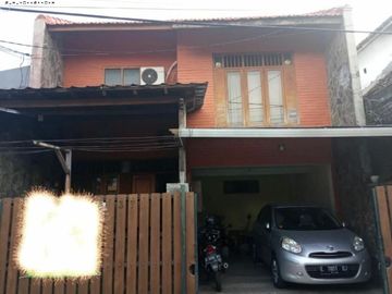 Rumah frame kayu jati Ngagel Wasana PLN 1300w
