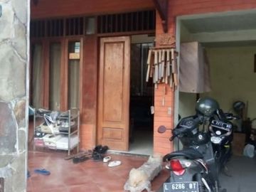 Rumah frame kayu jati Ngagel Wasana PLN 1300w
