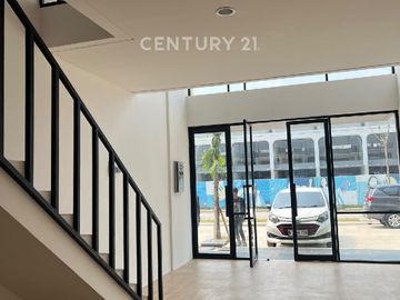 Ruko Modern 2 Lantai Strategis Di The New Patio Lippo Cikarang