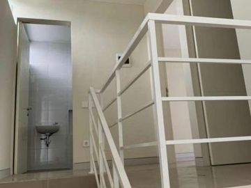 Rumah dijual SHM 2 lantai Dekat Jalan Raya, 7 menit menuju Tugu Muda Semarang