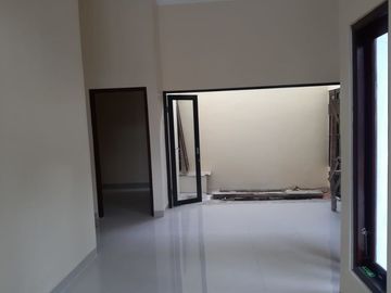 Jual Rumah Cepat Siap Huni Transaksi Mudah Utara Westlake resto
