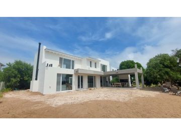CASA EN VENTA EN COSTA ESMERALDA - RESIDENCIAL I 644