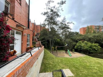 casa en arriendo en la calera. Cod A6453101