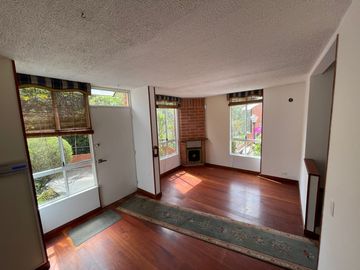 casa en arriendo en la calera. Cod A6453101