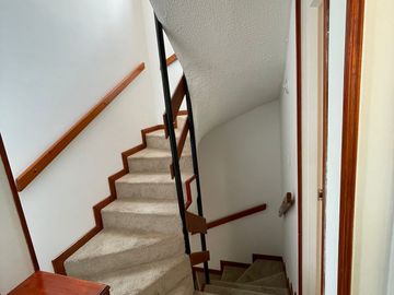 casa en arriendo en la calera. Cod A6453101