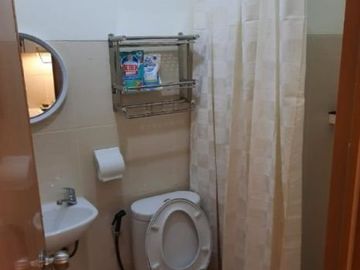 Apt. Bale Hinggil Full furnish baru View pool
