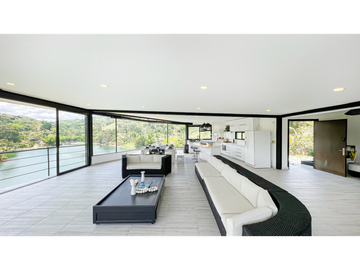 Venta Casa Finca con Vista al Embalse El Peñol