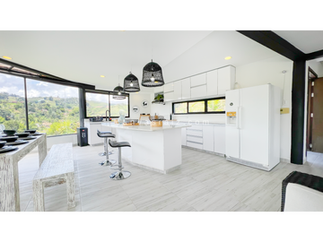 Venta Casa Finca con Vista al Embalse El Peñol