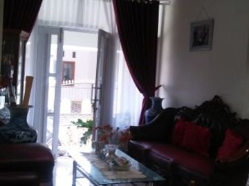 RUMAH 2 LANTAI SIAP HUNI LINGKUNGAN TENANG FASUM LENGKAP KOMPLEK VILLA NUSA INDAH 3