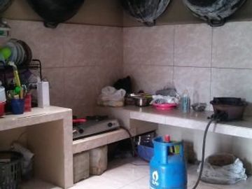 RUMAH 2 LANTAI SIAP HUNI LINGKUNGAN TENANG FASUM LENGKAP KOMPLEK VILLA NUSA INDAH 3