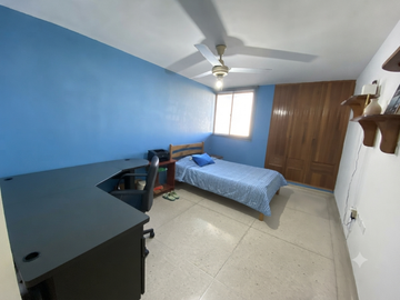 apartamento en venta en altos de riomar. Cod V28294