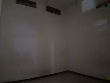 usoap.Rumah Dukuh Kupang Barat Bebas banjir, bisa untuk kost
