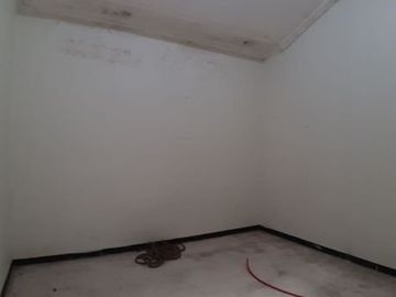 usoap.Rumah Dukuh Kupang Barat Bebas banjir, bisa untuk kost
