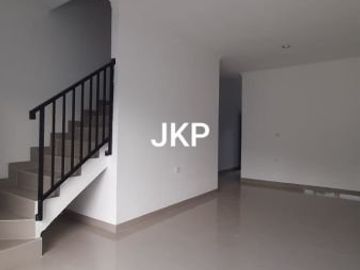 RUMAH BARU MURAH 2 LANTAI SIAP HUNI ASRI DAN NYAMAN DI WIBAWA MUKTI JATIASIH BEKASI
