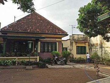 Rumah luas dalam kawasan keraton Jogja