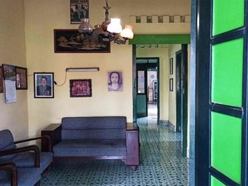 Rumah luas dalam kawasan keraton Jogja