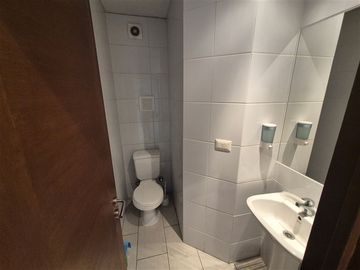 Oficina de 2 ambientes en arriendo en Los Angeles