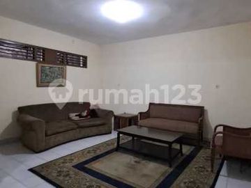Rumah Murah Tapi Masih Sangat Bagus di Bawah Harga Pasar. Rawamangun Dalam Komplek 2 Lantai Jual Kondisi Bagus Siap Huni, Luas, Jalan Depan Lebar 3 Mo