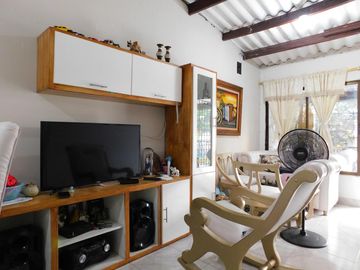 casa en venta en santa elena. Cod V88189