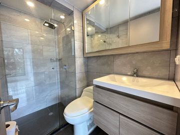 apartamento en venta en multicentro. Cod V4989