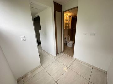 apartamento en venta en multicentro. Cod V4989