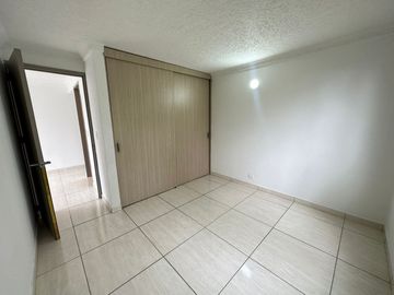 apartamento en venta en multicentro. Cod V4989
