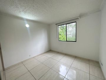 apartamento en venta en multicentro. Cod V4989