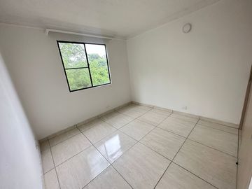 apartamento en venta en multicentro. Cod V4989