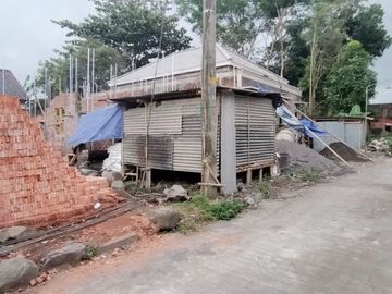 Tanah Utara Pasar Rejodani di Jalan Palagan