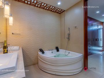 Casa en Venta de lujo dentro de coto en La Cima Zapopan