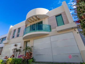 Casa en Venta de lujo dentro de coto en La Cima Zapopan