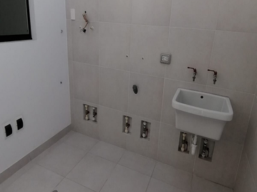 SE VENDE EXCLUSIVO DÚPLEX EN URB. LAS GARDENIAS