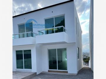 CASA EN VENTA EN SAN JUAN DEL RIO QUERETARO