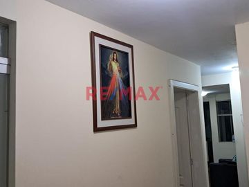 UBICACIÓN ESTRÁTEGICA:  Departamento 101 MZ - C LOTE - 41 Urb. Las Hortencias de California - Distrito de Victor Larco Herrera.

¡ Zona Privilegiada