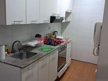 UBICACIÓN ESTRÁTEGICA:  Departamento 101 MZ - C LOTE - 41 Urb. Las Hortencias de California - Distrito de Victor Larco Herrera.

¡ Zona Privilegiada