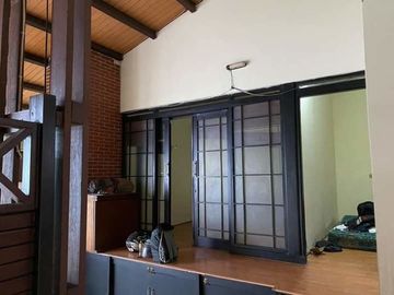 JUAL Rumah Strategis di Sarijadi Bandung