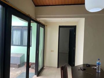 JUAL Rumah Strategis di Sarijadi Bandung