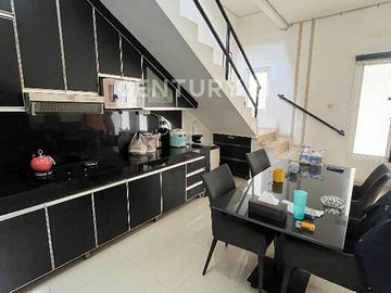 Rumah SHM 3 Lantai Furnished Di Cipayung Jakarta Timur