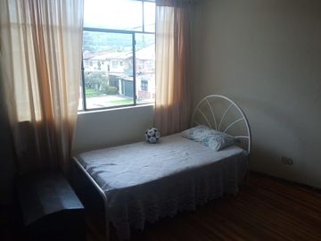 Casa de Venta en Cañaribamba cerca al Hospital Regional, Cuenca, Azuay