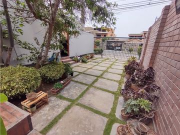 LA MOLINA - VENTA LINDA CASA - REA 484 m2