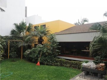 LA MOLINA - VENTA LINDA CASA - REA 484 m2