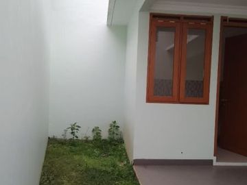 Jual Cepat Rumah Para Artis Siap Huni Mainroad Cisaranten Arcamanik Antapani Cocok utk Investasi