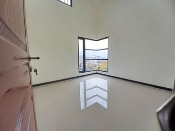 hunian mewah bertema artistik area karangploso harga 800 jt an