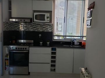 SEMIPISO 3 AMB C/COCHERA,  PALLIER PRIVADO, EXCELENTE UBICACIÓN Y ESTADO