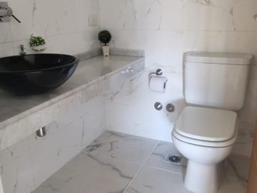 SEMIPISO 3 AMB C/COCHERA,  PALLIER PRIVADO, EXCELENTE UBICACIÓN Y ESTADO