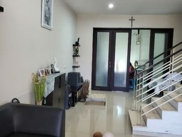 Rumah Terawat 2 LT Surabaya Timur Dekat Kenjeran, Mulyosari, MERR